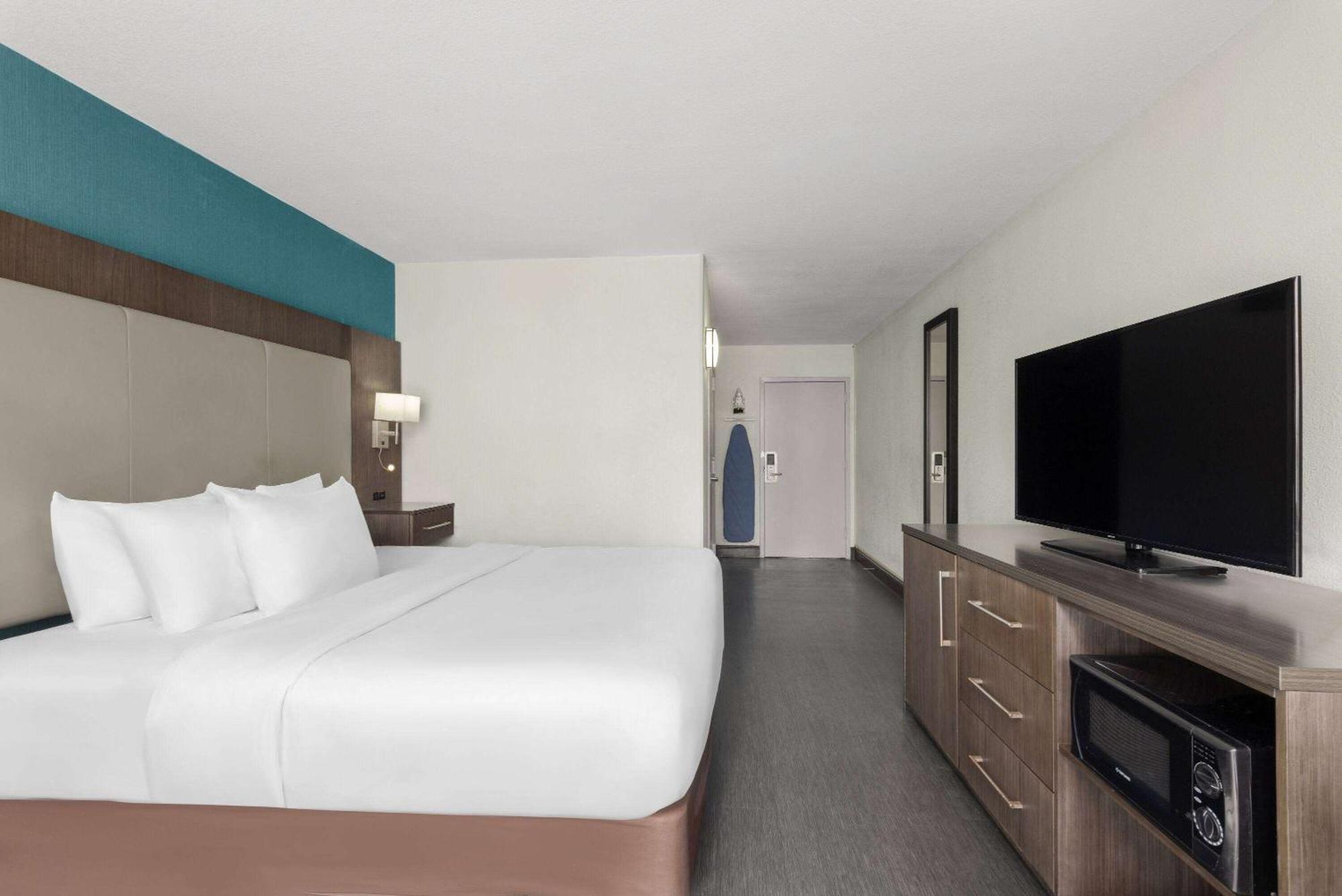 Wingate By Wyndham Kansas City Ngoại thất bức ảnh
