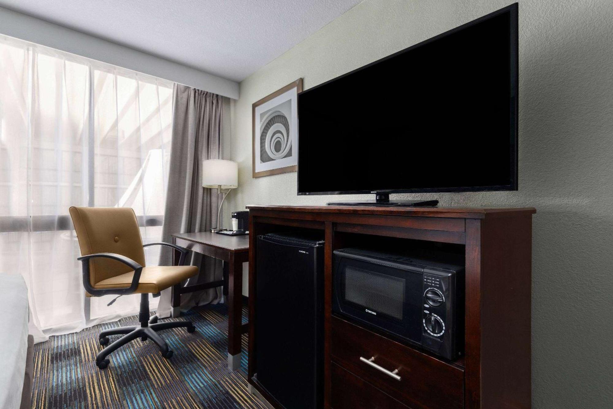 Wingate By Wyndham Kansas City Ngoại thất bức ảnh