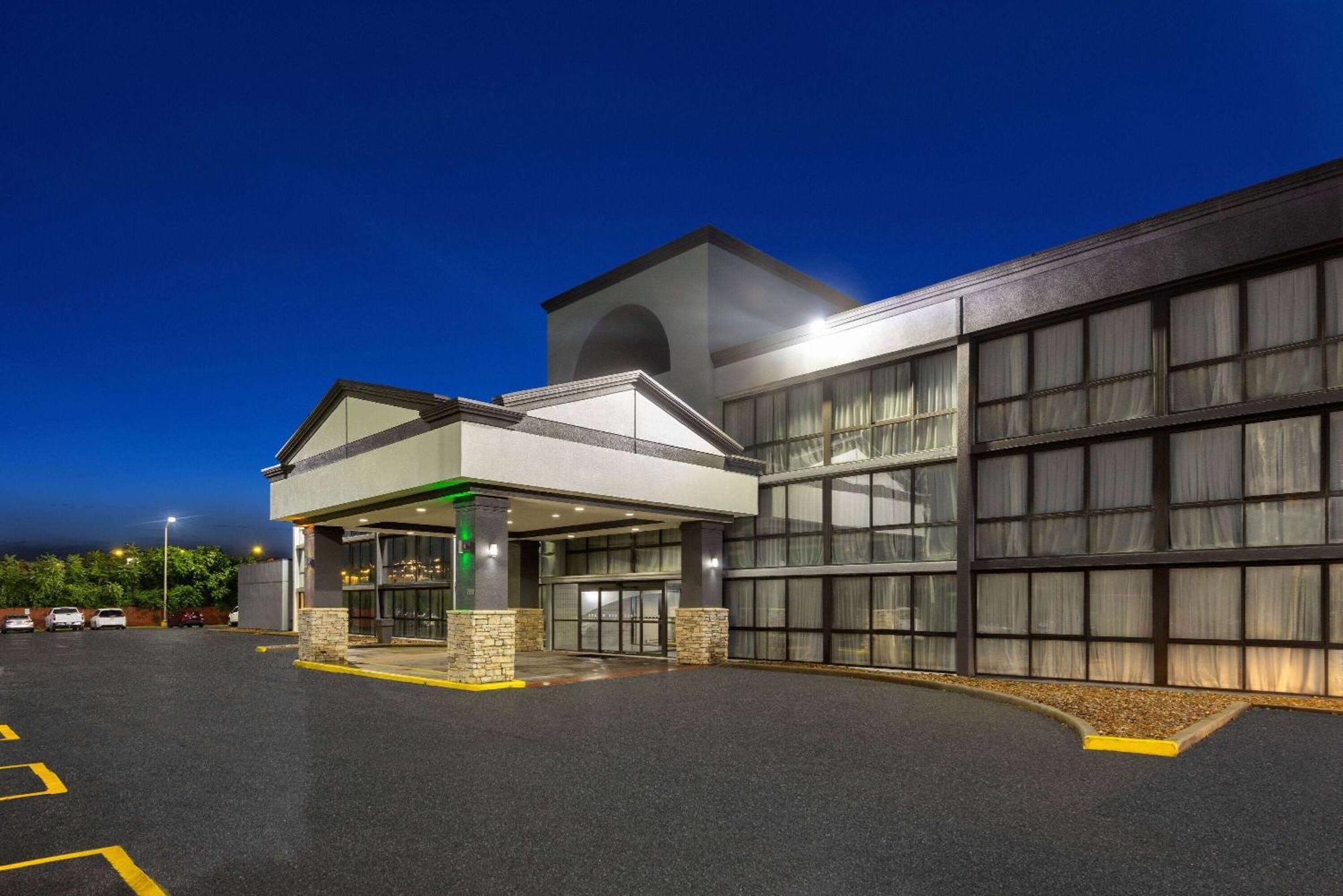 Wingate By Wyndham Kansas City Ngoại thất bức ảnh