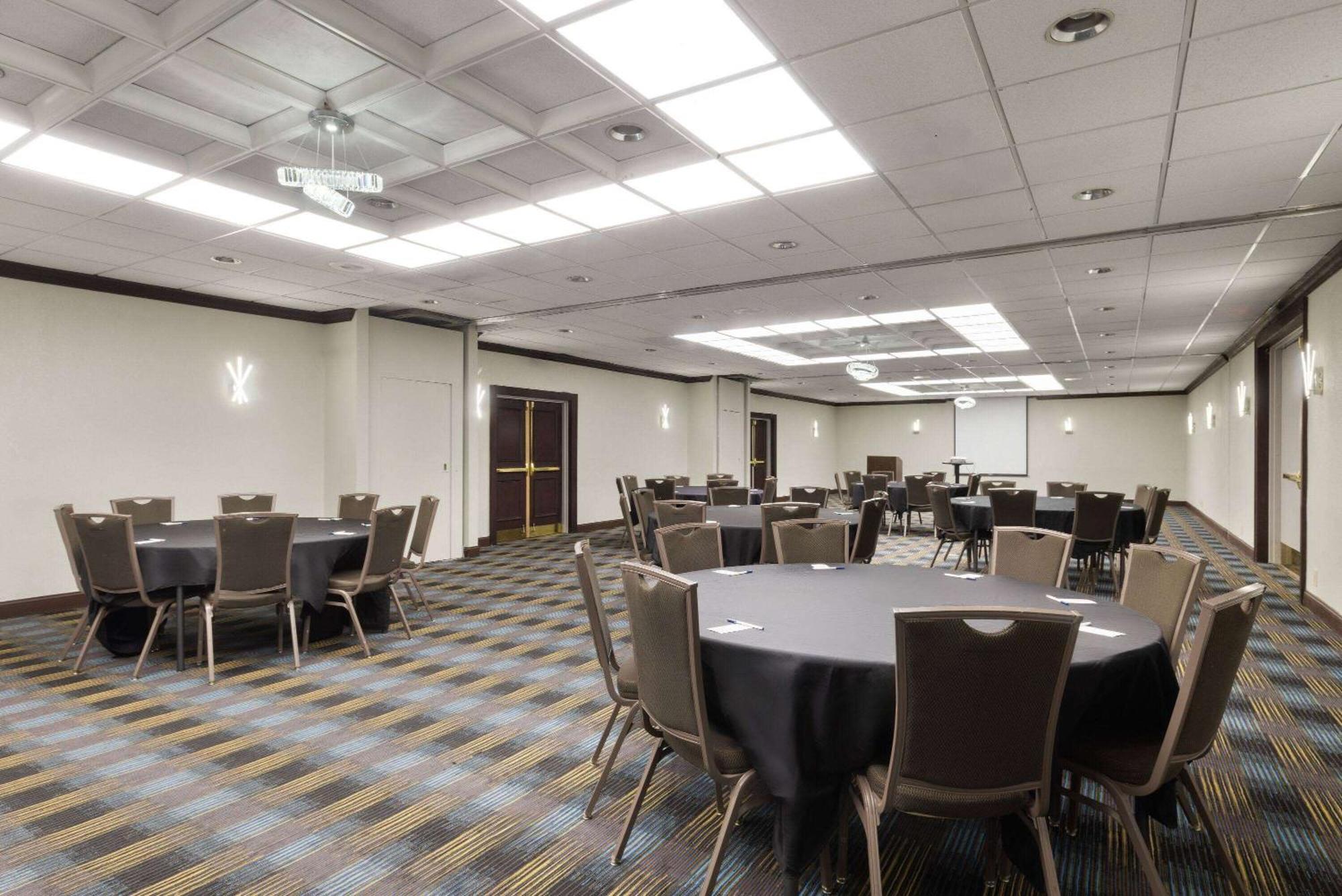 Wingate By Wyndham Kansas City Ngoại thất bức ảnh