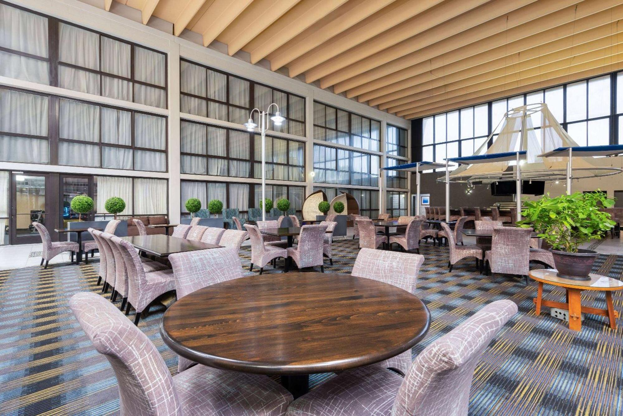 Wingate By Wyndham Kansas City Ngoại thất bức ảnh