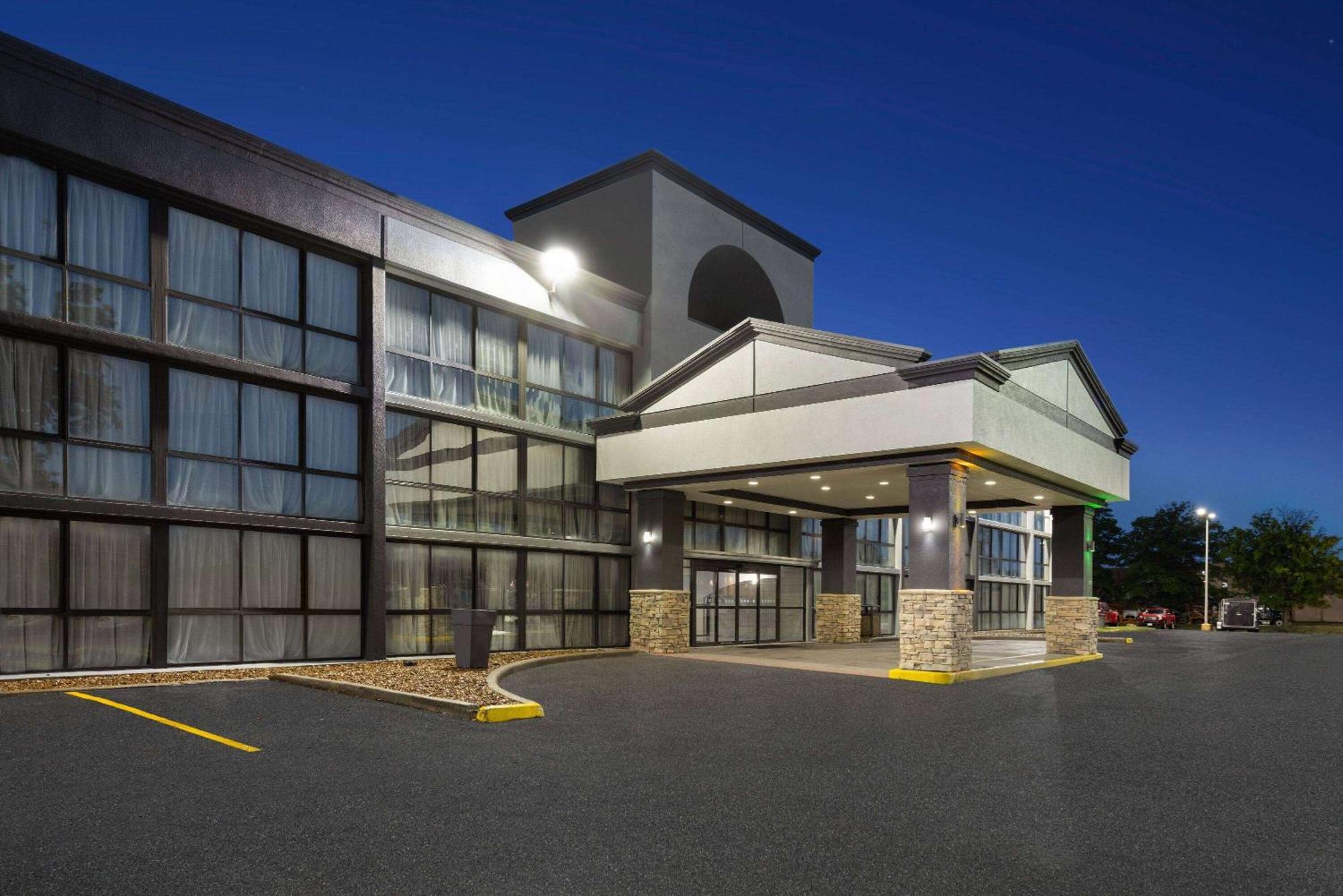 Wingate By Wyndham Kansas City Ngoại thất bức ảnh