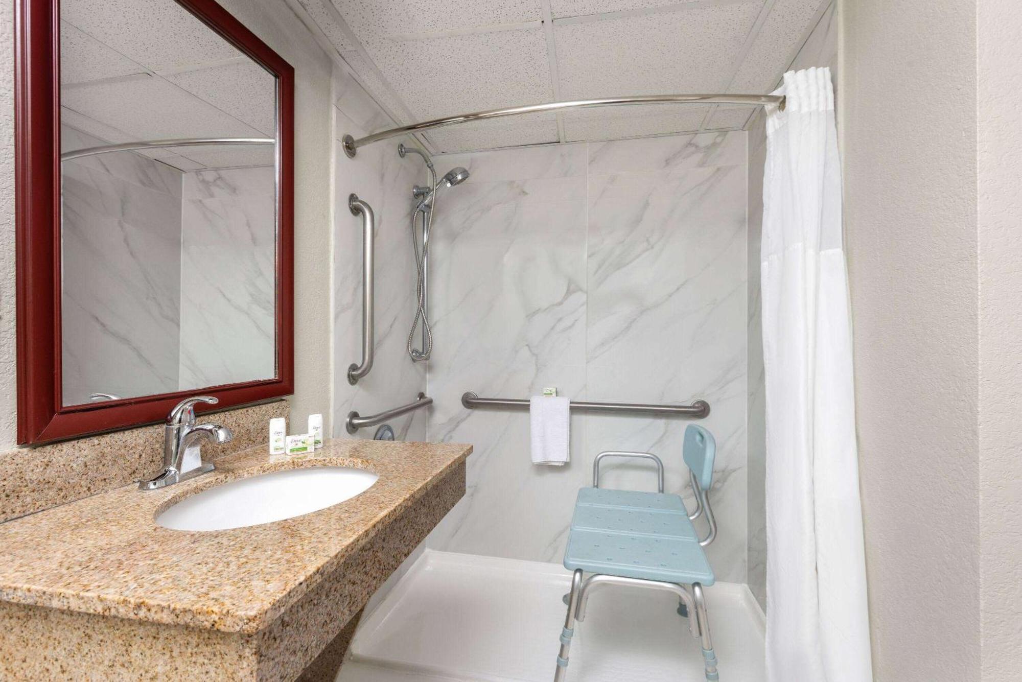 Wingate By Wyndham Kansas City Ngoại thất bức ảnh