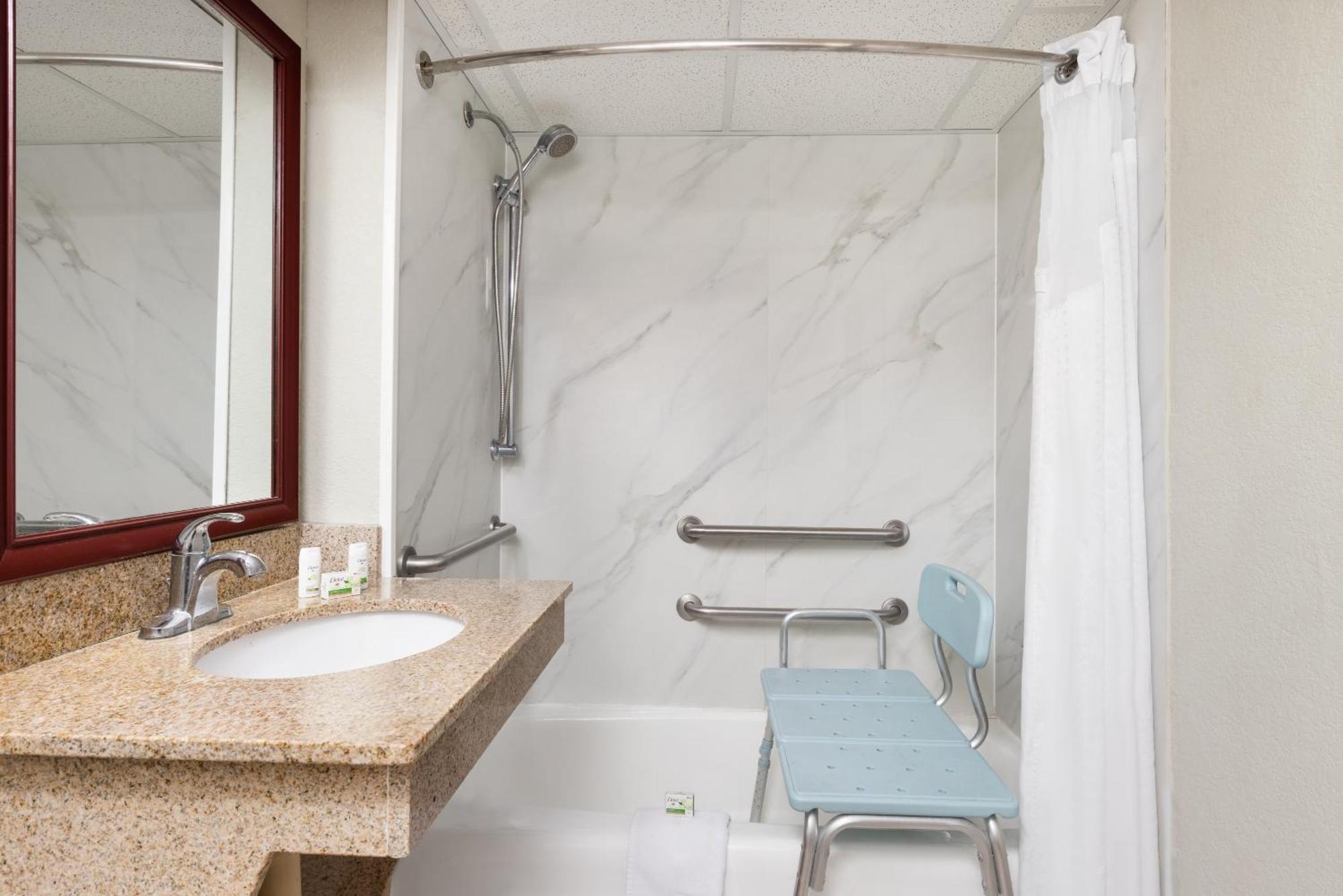 Wingate By Wyndham Kansas City Ngoại thất bức ảnh
