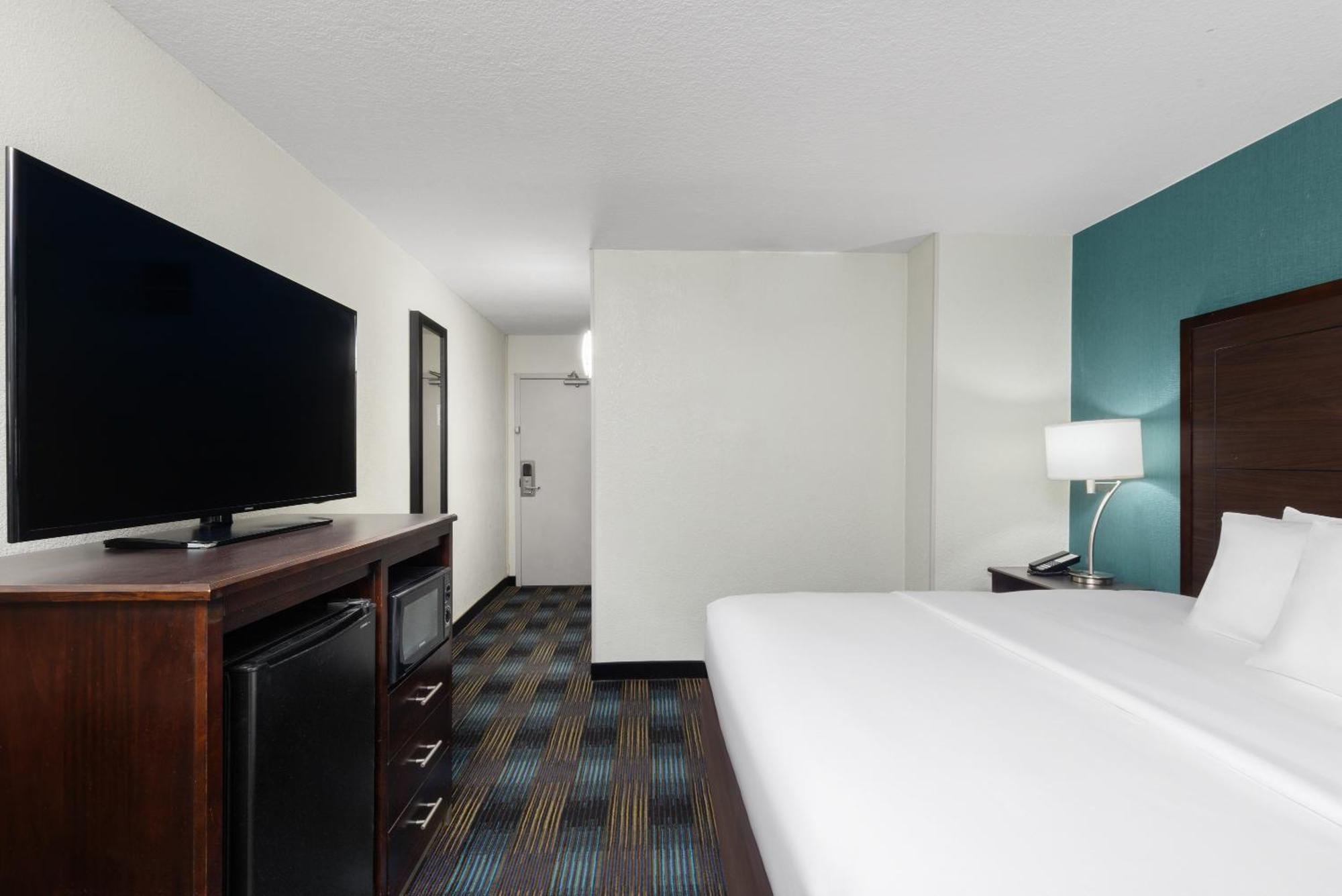Wingate By Wyndham Kansas City Ngoại thất bức ảnh